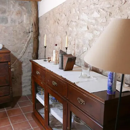 With 2 Bedrooms In With Wonderful Mountain View And Wifi *