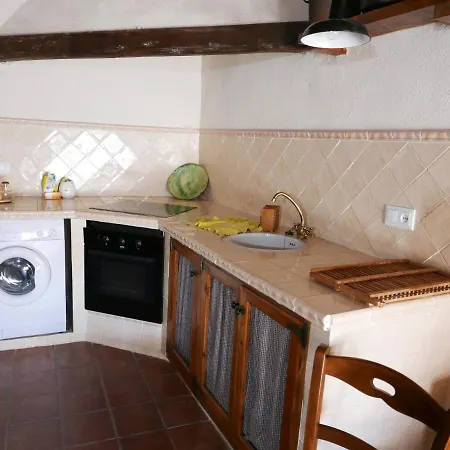 With 2 Bedrooms In With Wonderful Mountain View And Wifi * Luco de Bordon